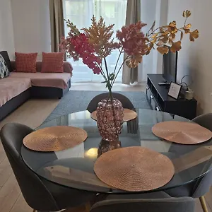 Апартаменты Teo Airport Residences Отопени