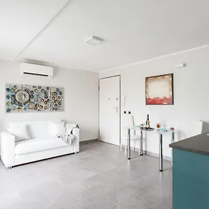 Penthouse 41 In Trastevere With Big Terrace Rome